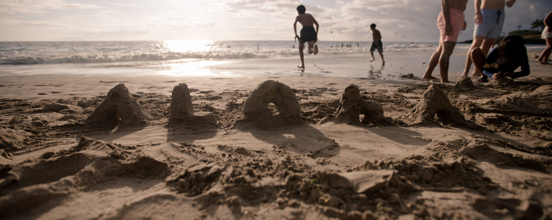 Playa en la Isla de Hawái, cerca de Hawai'i Preparatory Academy